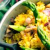 Ayurvedisch recept: biryani-rijst met groene asperges en radijs