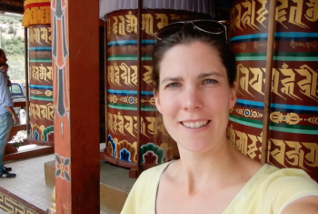 Zo werkt karma in Bhutan – ‘Thuis in Bhutan’ vlog #14