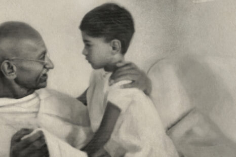 Kan iedereen een ‘Gandhi’ worden? Deze lessen van zijn kleinzoon helpen je op weg