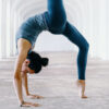 Yoga alleen voor zwevers en softies? Dit is waarom het helpt met het cultiveren van je innerlijke Lara Croft