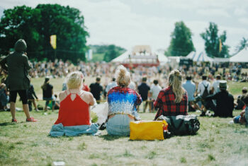 Op dit bijzondere festival smelten muziek en spiritualiteit samen in een Duits klooster (en jij kan erbij zijn)