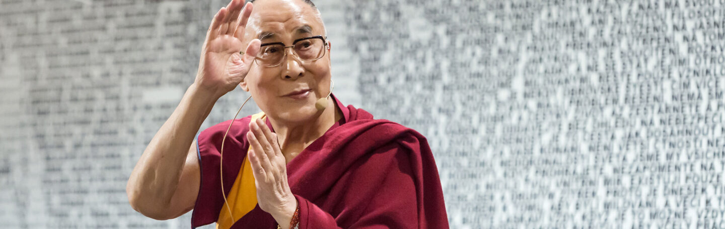 Win twee vipkaarten voor de lezing van de Dalai Lama