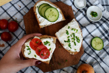 Lekker met je handen eten! Waarom dat hartstikke spiritueel is