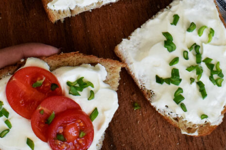 Lekker met je handen eten! Waarom dat hartstikke spiritueel is