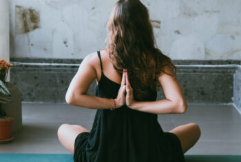 Yogahoudingen voor elke maanfase