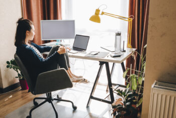 Neem jij je werk mee naar huis? Hier komt dat door (en dit doe je eraan)