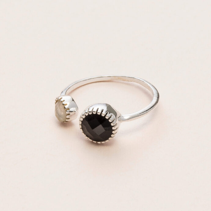 Circle ring Ony