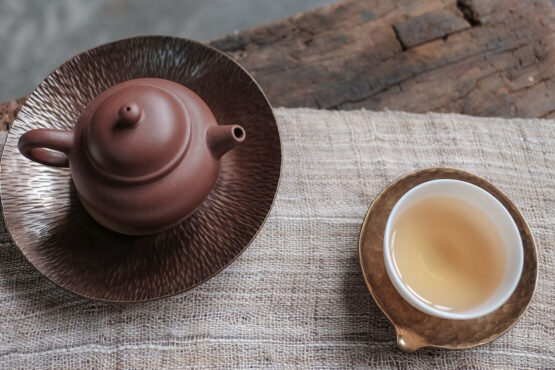 Met deze thee-ceremonie kun je een verstoorde balans herstellen