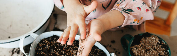 Moestuinieren met kinderen? Zo wordt het een succes