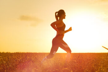 Zo mediteer je tijdens het hardlopen én kom je uitgeruster thuis