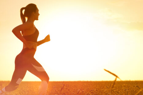 Zo mediteer je tijdens het hardlopen én kom je uitgeruster thuis