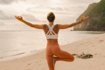 Yoga tijdens je menstruatie: wat is een fijne les?