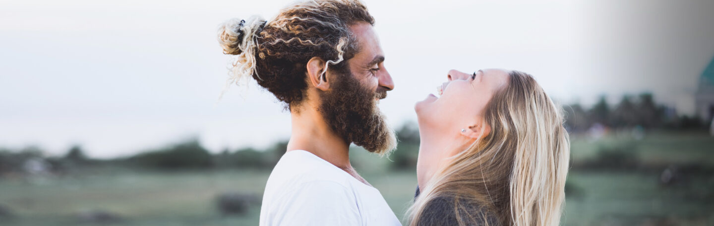 Waarom liefde ons niet alleen overkomt, maar ook een keuze is