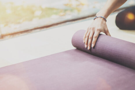 Deze yogahoudingen verminderen spanning en stress