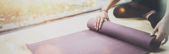 Deze yogahoudingen verminderen spanning en stress
