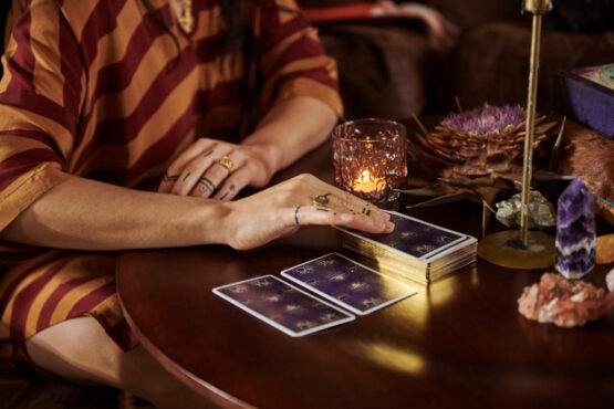 Trek hier elke dag een Happinez tarotkaart