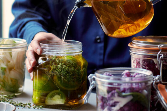 Gevangen in glas: zo fermenteer je je eigen groente en fruit