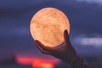 Moon Medicine: een ritueel om los te laten