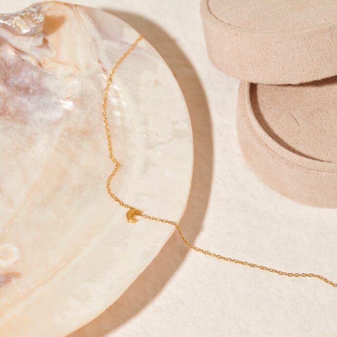 Gouden ketting Maan