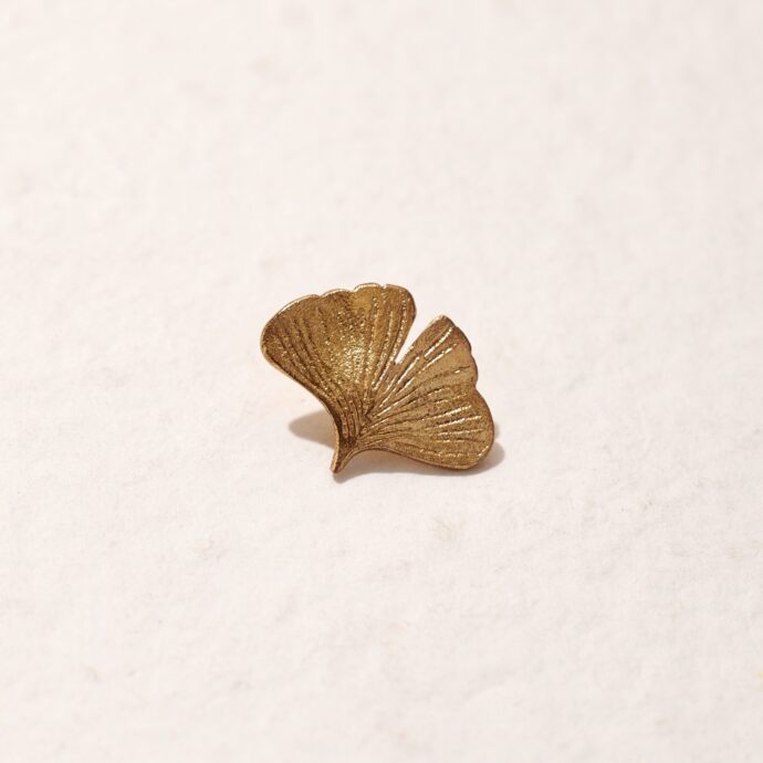 Broche ginkgo blad goud