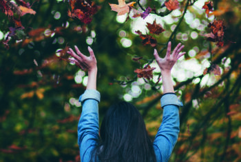 Zo maak je van je wandeling een mindfulness-oefening voor je zintuigen