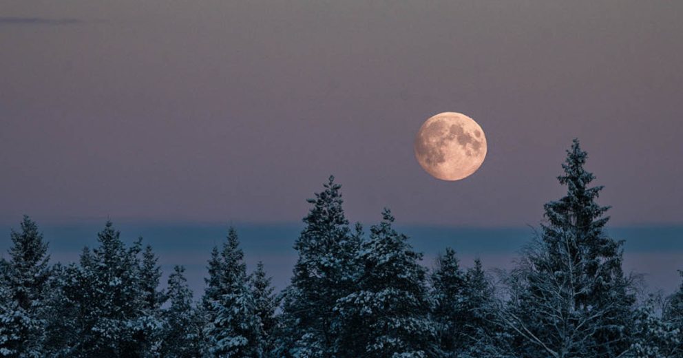 Volle maan 5 december 2025: vermoeiende energie, maar ook goede gesprekken