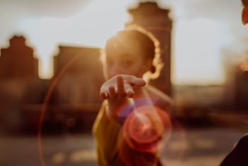 7 geheimen uit de Blue Zones (die jij vandaag al kunt toepassen)