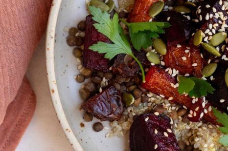 Ayurvedisch recept: smokey wortel-bietensalade (van Zonderzooi)