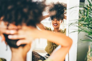 Praat jij hardop tegen jezelf? Dit is waarom Susan Smit het elke dag doet