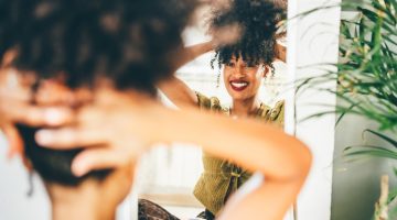 Praat jij hardop tegen jezelf? Dit is waarom Susan Smit het elke dag doet