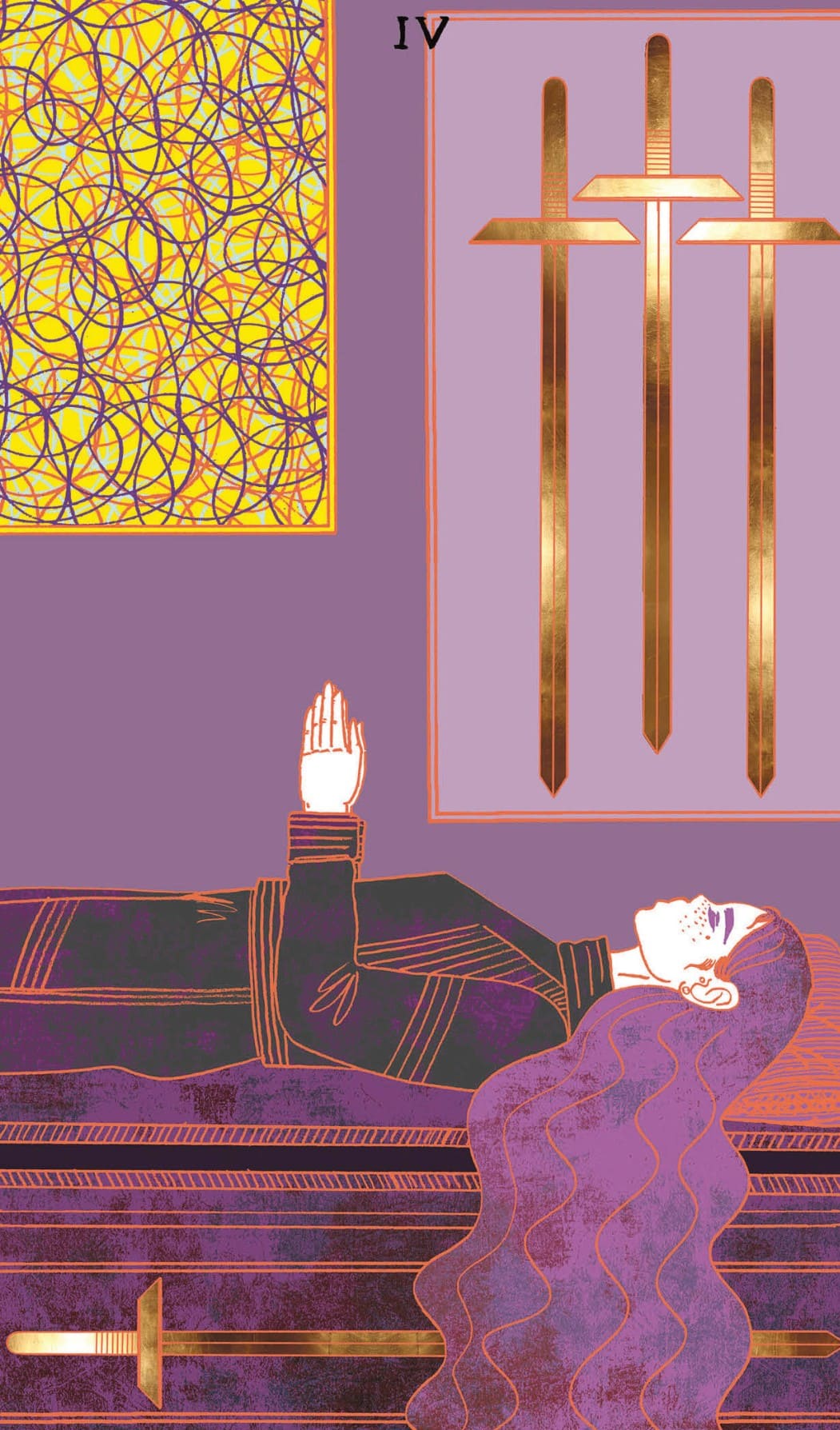Tarotkaart Zwaarden Vier: Een ridder ligt in vol ornaat op een tombe, wat rust symboliseert. Het lijkt alsof ze opgebaard ligt in een kerk of kapel. De houding van haar handen wekt de indruk dat ze bidt of mediteert. Eén Zwaard ligt onder haar, maar wel binnen handbereik, en staat voor scherpe focus. Drie andere hangen boven de ridder en wijzen naar haar hoofd en bovenlijf. Opvallend is het kleurrijke raam, dat toegang geeft tot de dynamische buitenwereld.