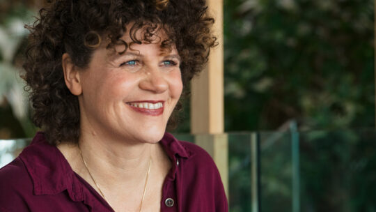 Over medium en expert Janneke Leber